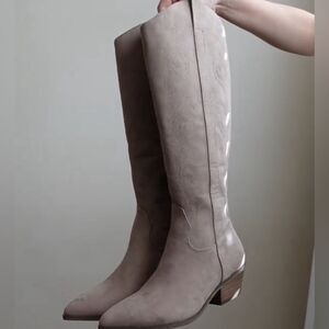 NWT American Eagle Suede Cowboy Boot